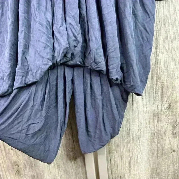 Max Azria Dress XS Deep V Neckline Tulip Hem Navy Designer - Picture 5 of 10